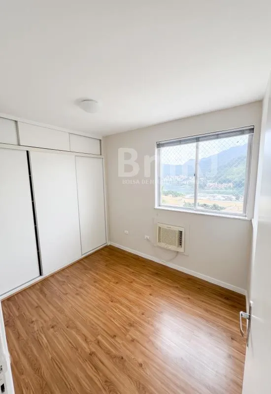 3-bedroom apartment with a washing machine in Rio de Janeiro — photo 25
