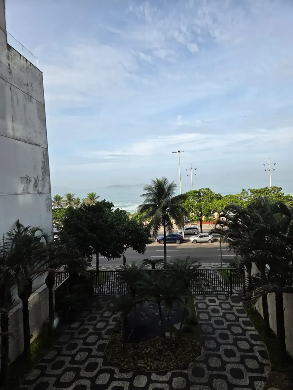 Furnished apartment with 4 bedrooms and 2 parking spots — photo 11
