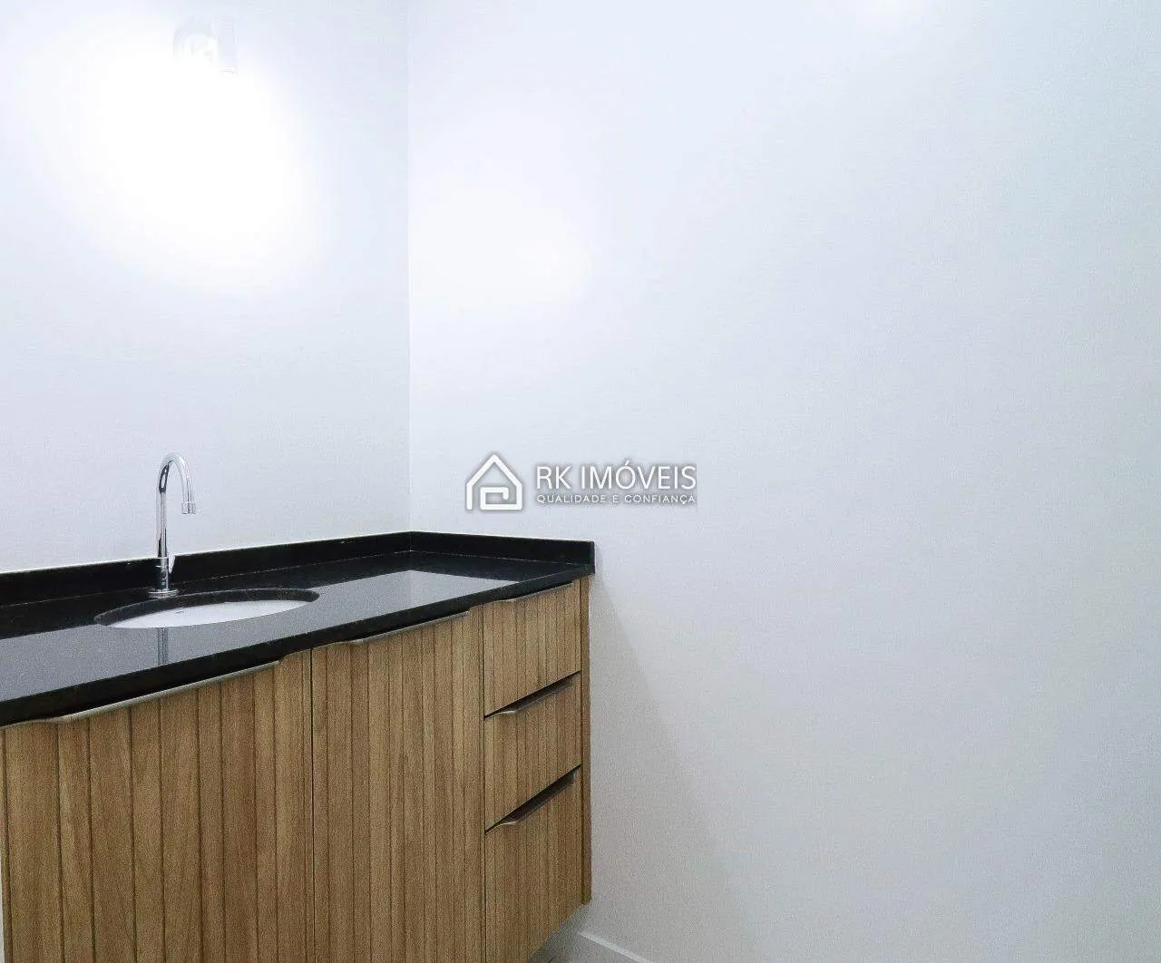 Rental apartment with 3 bedrooms and a balcony — photo 30