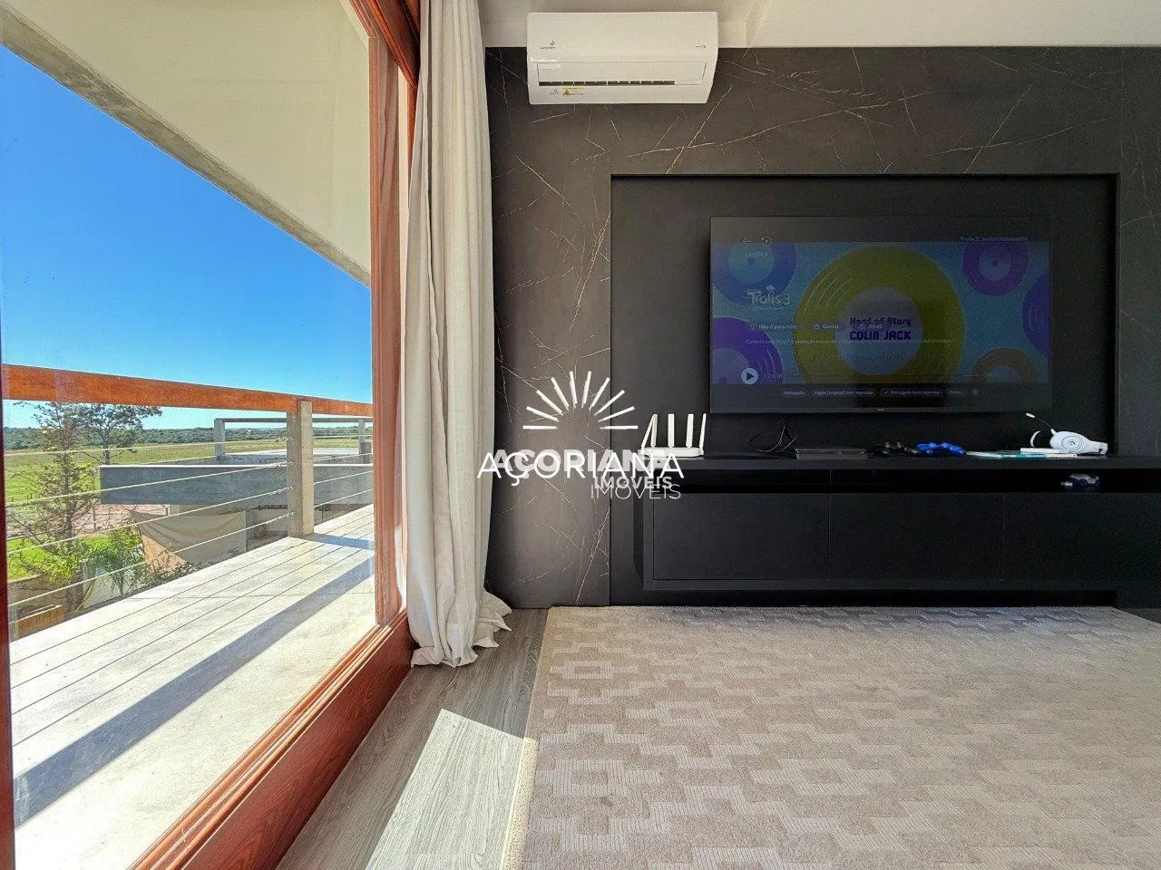 House with open-plan kitchen and 5 bedrooms over 558 m² — photo 7