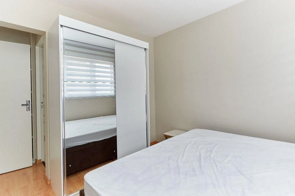 Балкон з грилем та 1 спальня: квартира 30 м² — photo 3