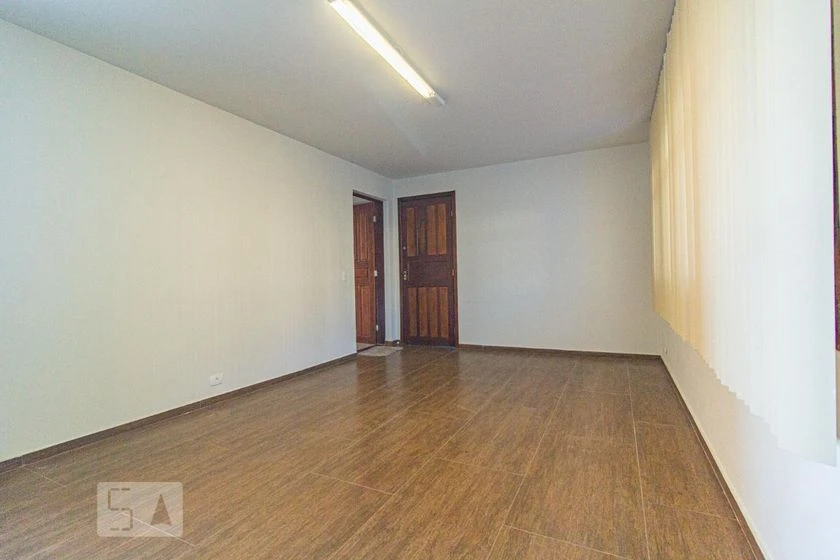 Casa com 5 quartos e churrasqueira privativa no jardim — photo 7