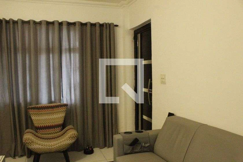 Furnished 225 m² house with 3 bedrooms and 8 parking spots — photo 9