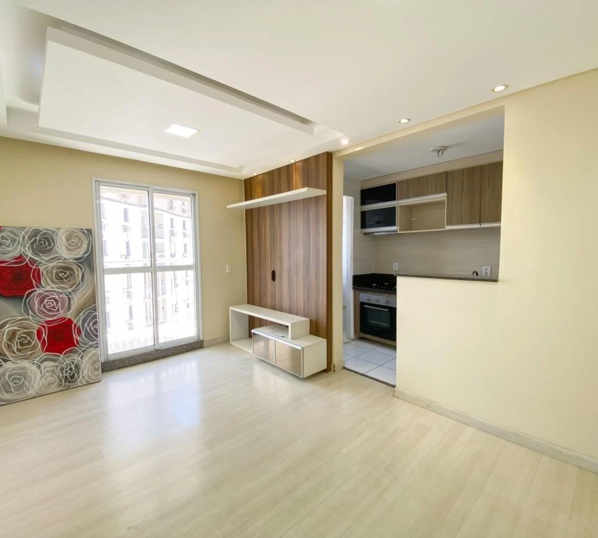 Квартира 56 м² із заскленим балконом та робочим місцем — photo 6