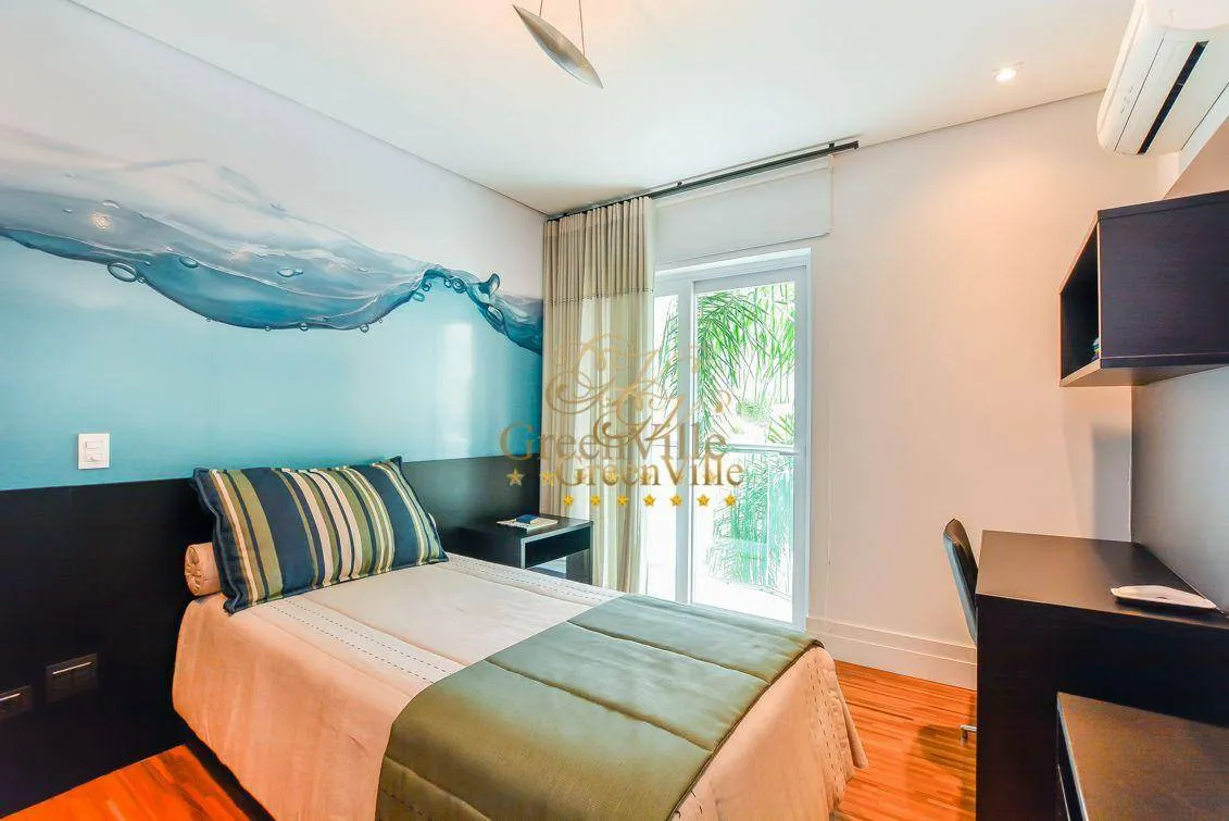 House with 4 en-suite bedrooms and private BBQ — photo 43