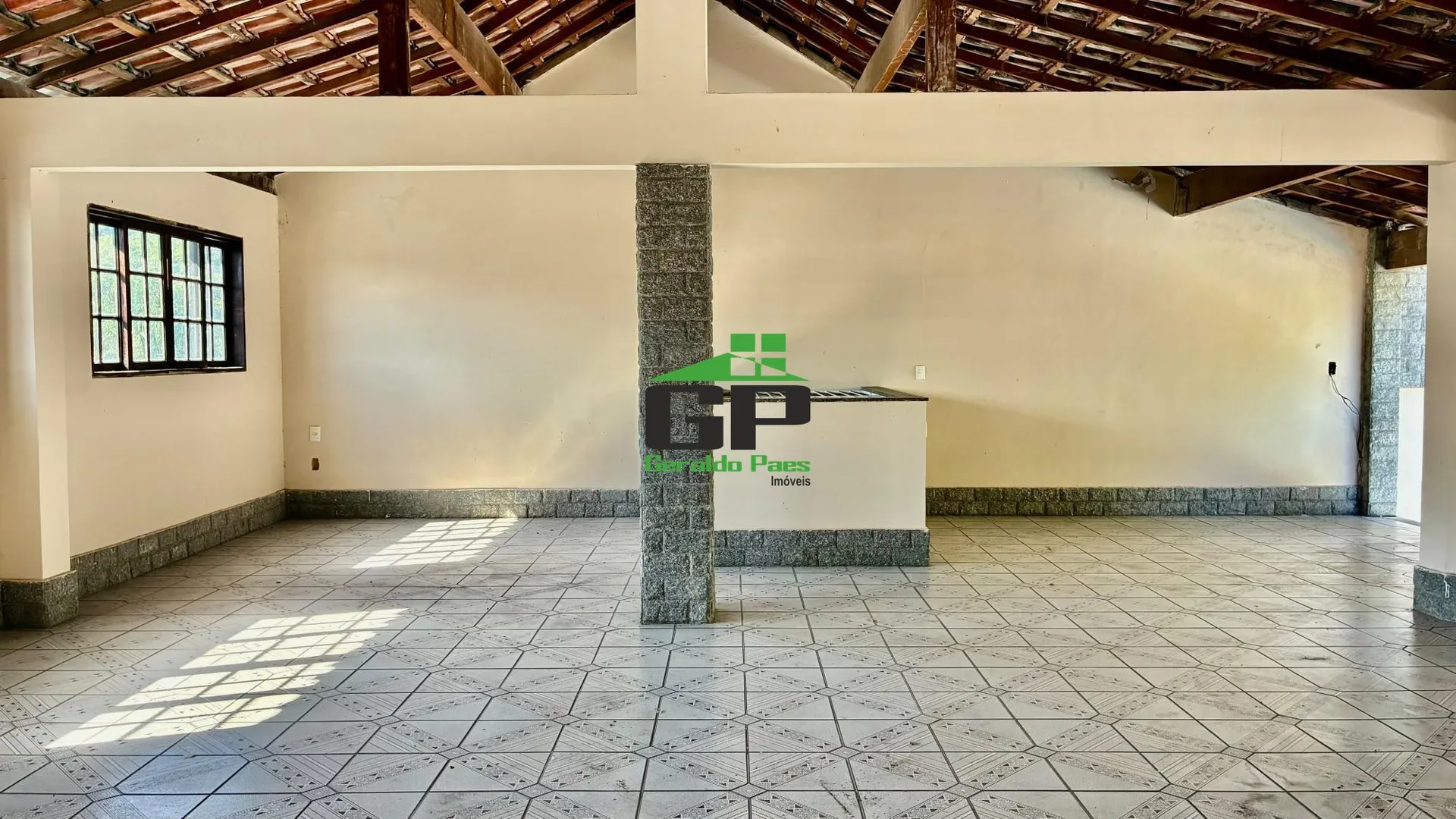 House with 4 bedrooms and 4 bathrooms, separate kitchen — photo 5