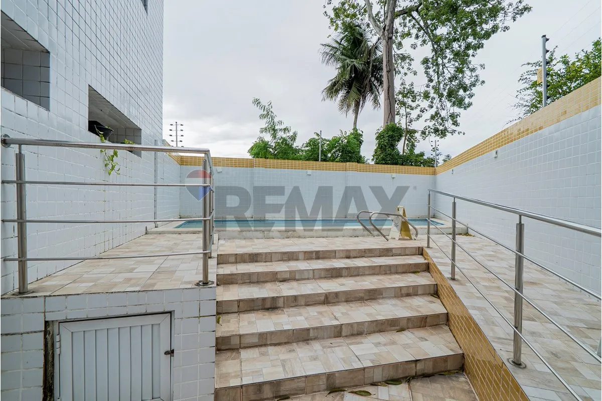 Apartamento de 3 quartos em condomínio com piscina — photo 27