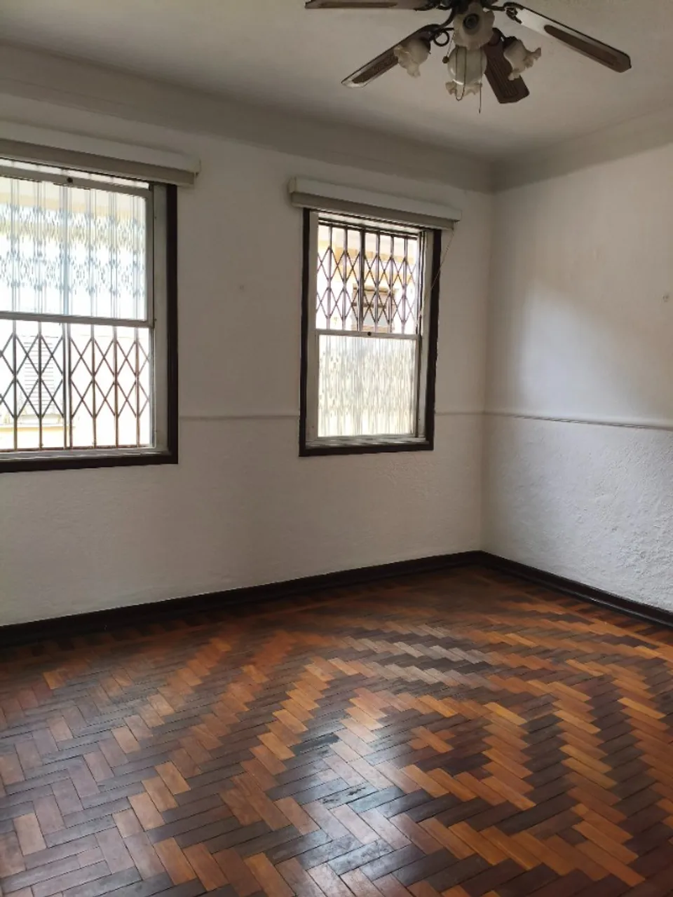 Квартира без паркомісця: 4 спальні, 2 ванні та балкон — photo 6