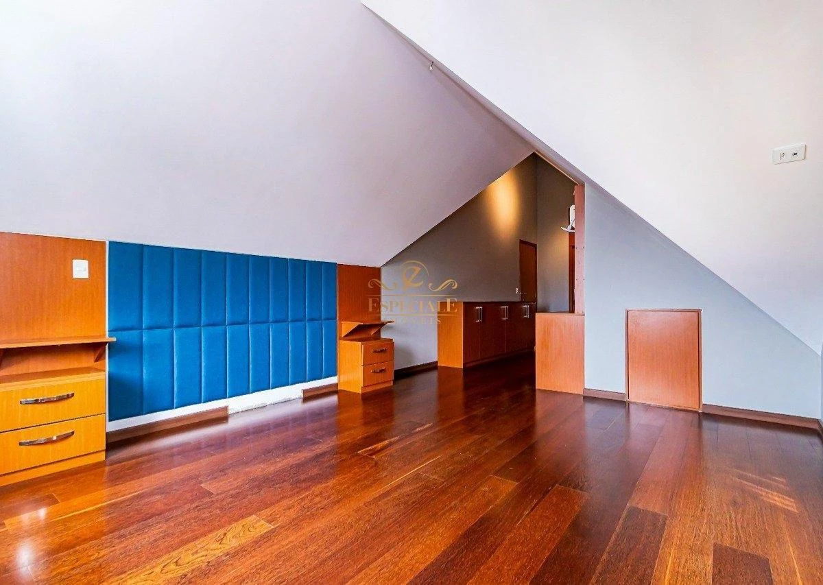 Ванна и 3 спальни: дом 295 м² — photo 22