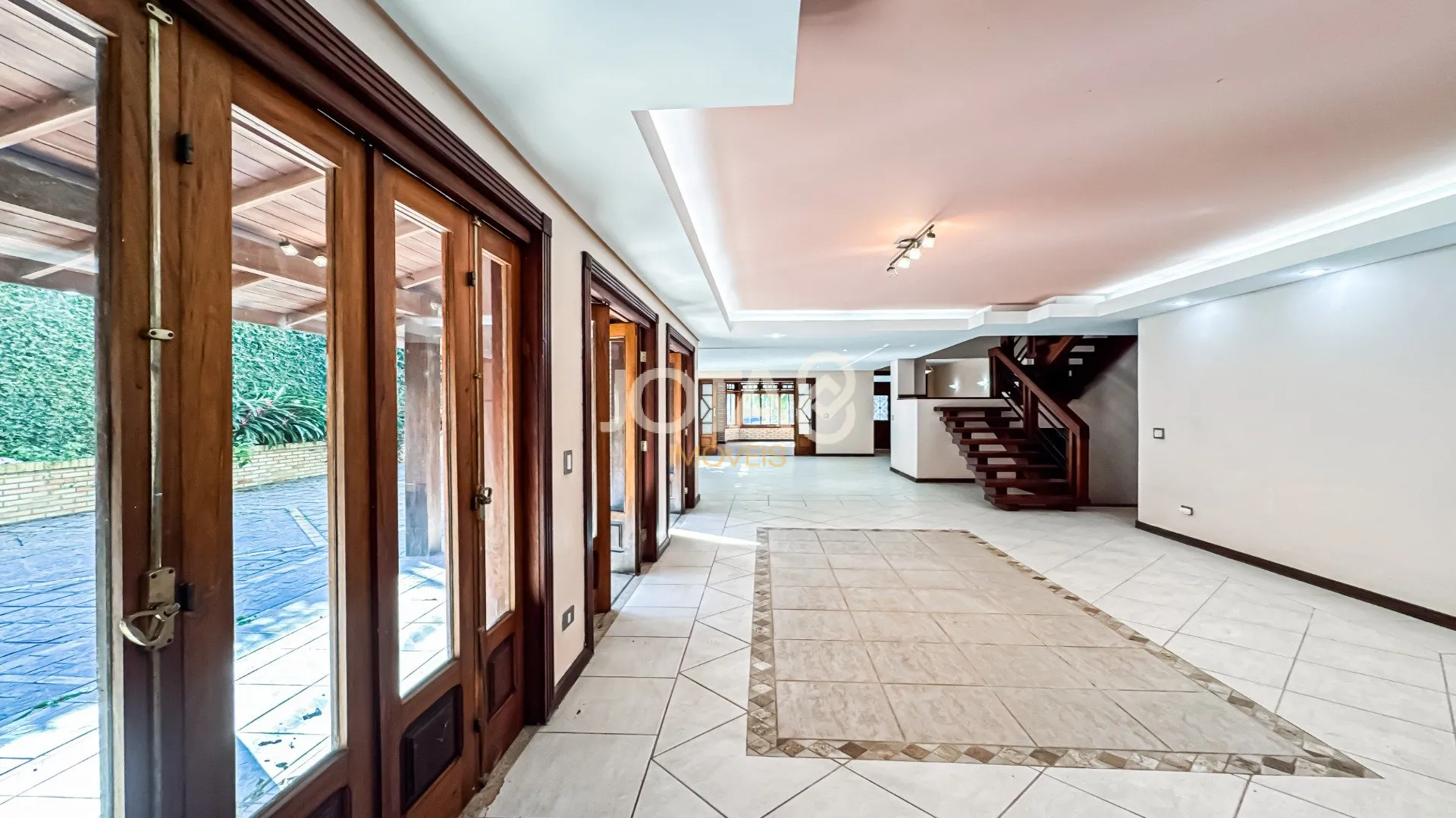 Furnished 532 m² home with yard and private BBQ — photo 7