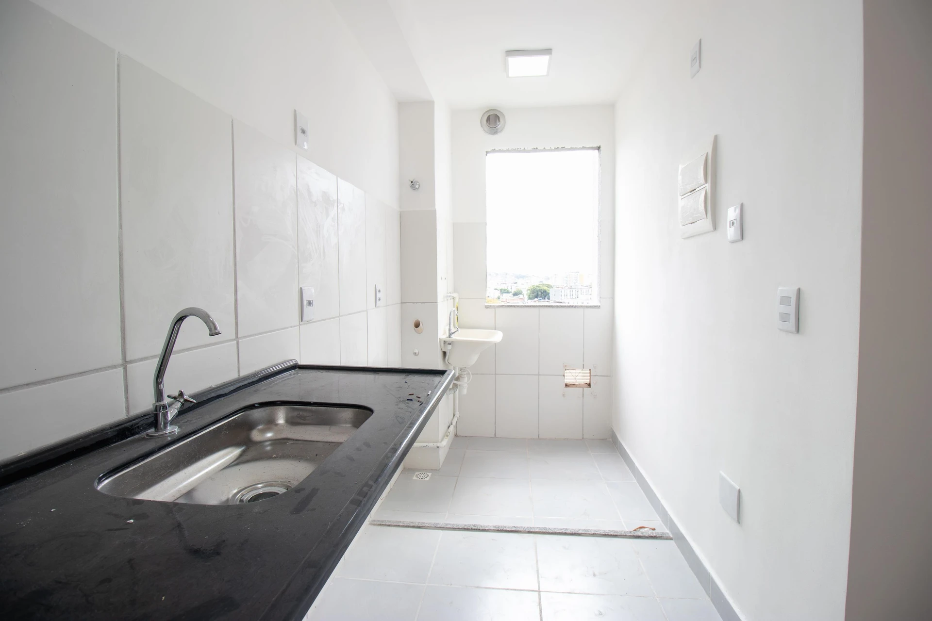 Rental apartment with 2 bedrooms, balcony and private garden — photo 30
