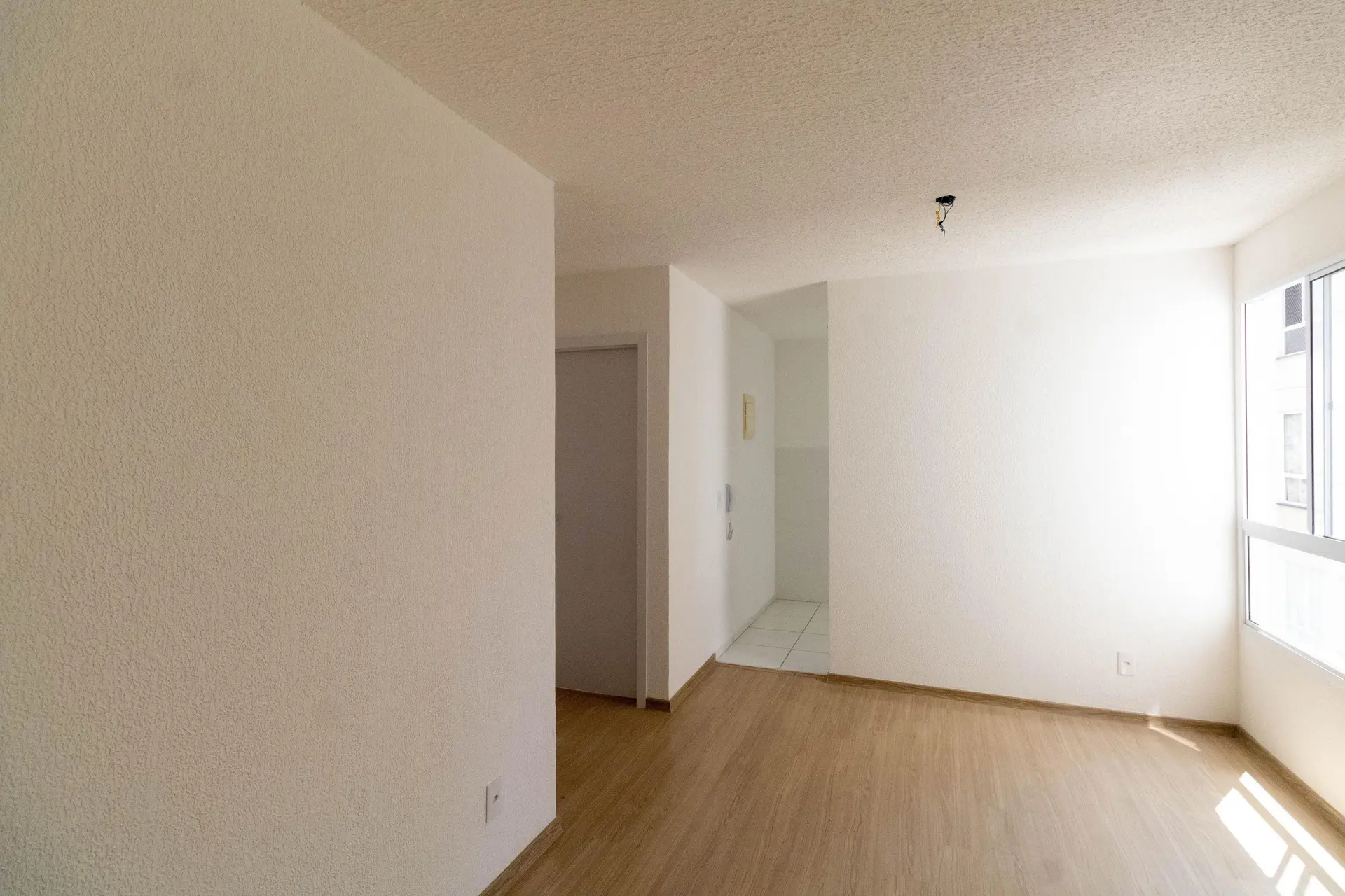 2-bedroom apartment in a building with a gym — photo 17