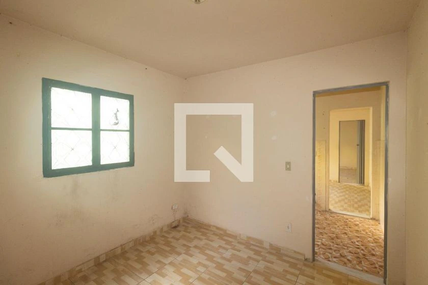 Casa con 2 dormitorios, 1 baño y zona de lavado — photo 24