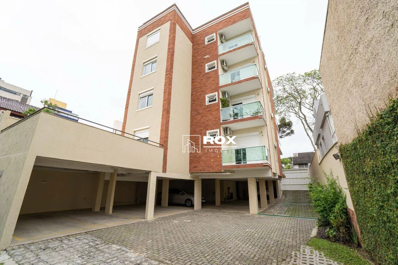 Furnished apartment, 179 m², with a fireplace — photo 19
