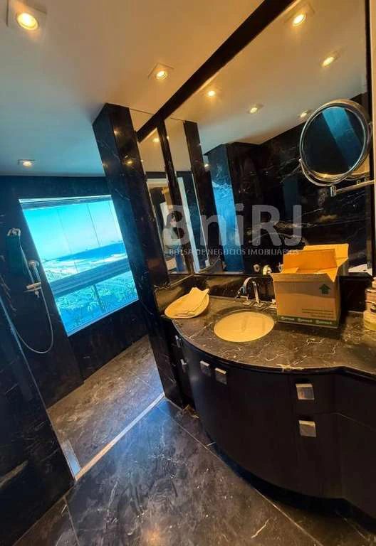 Квартира 779 м² без меблів із 4 спальнями-сюїтами — photo 12