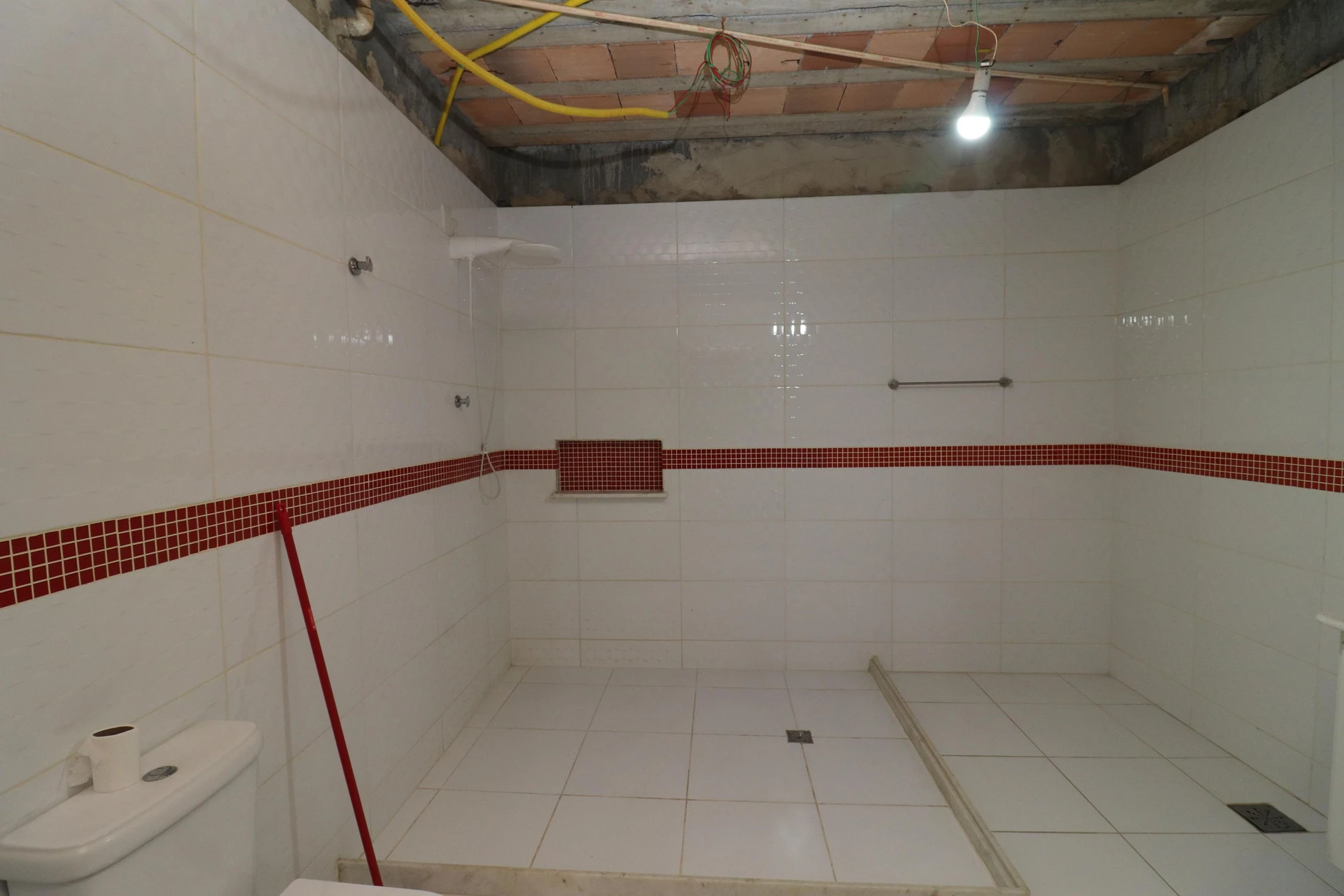 House with 4 suites and 3 parking spaces with private garden — photo 59