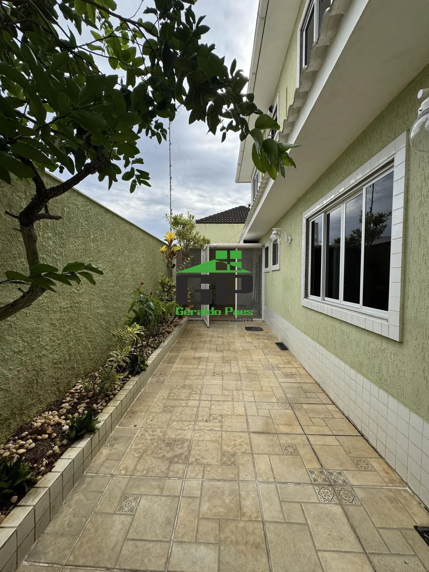 Casa com 5 quartos e 5 banheiros, cozinha fechada — photo 47