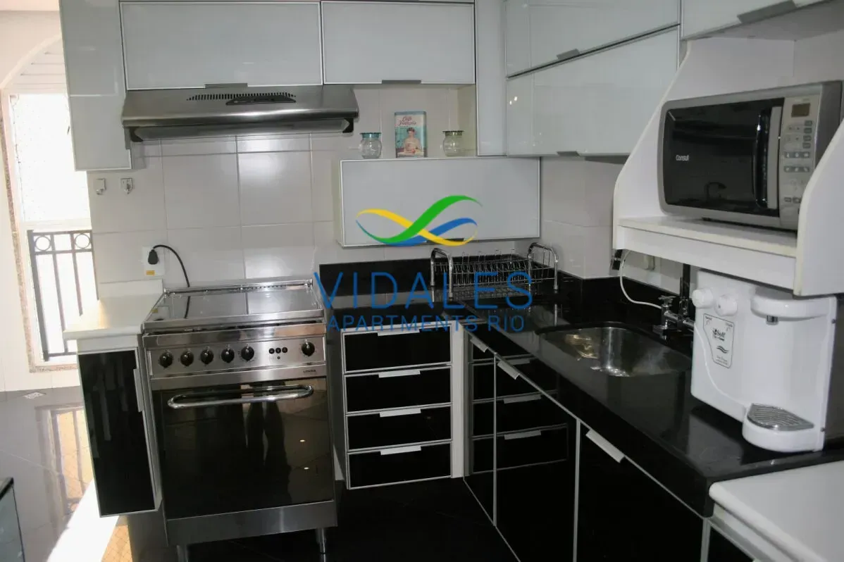 Apartment with 3 bedrooms and 4 bathrooms and 2 spots — photo 45