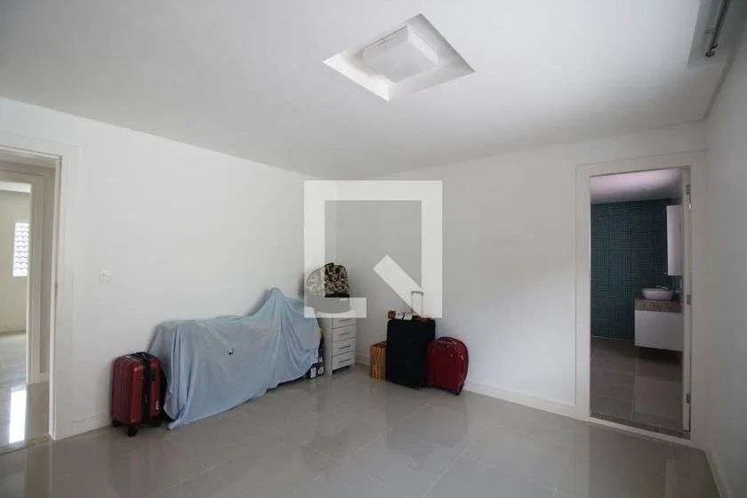 Condominium house with 4 bedrooms and 329 m² — photo 26