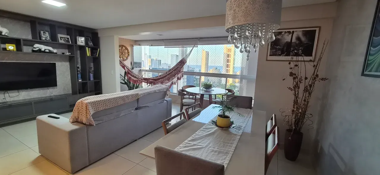 4-bedroom apartment in a building with a gym — photo 2