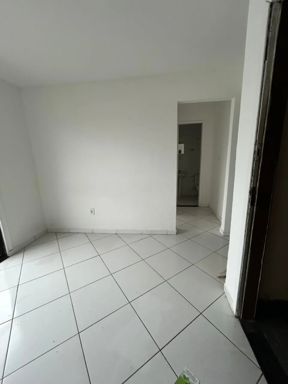 1-bedroom apartment with balcony and laundry area — photo 5