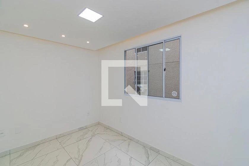 2-bedroom apartment in a building with a gym — photo 13