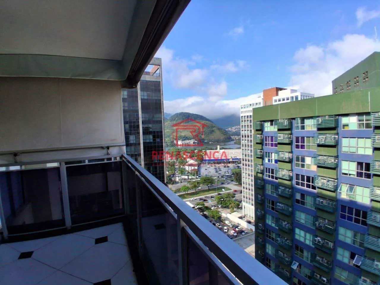 Apartment on the 19th floor with a washing machine — photo 10