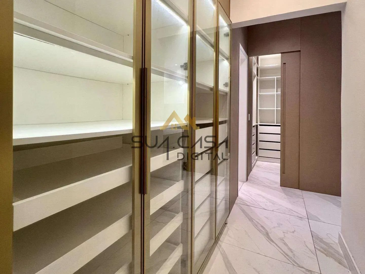 Apartamento mobiliado, 208 m², com janelas do piso ao teto — photo 6