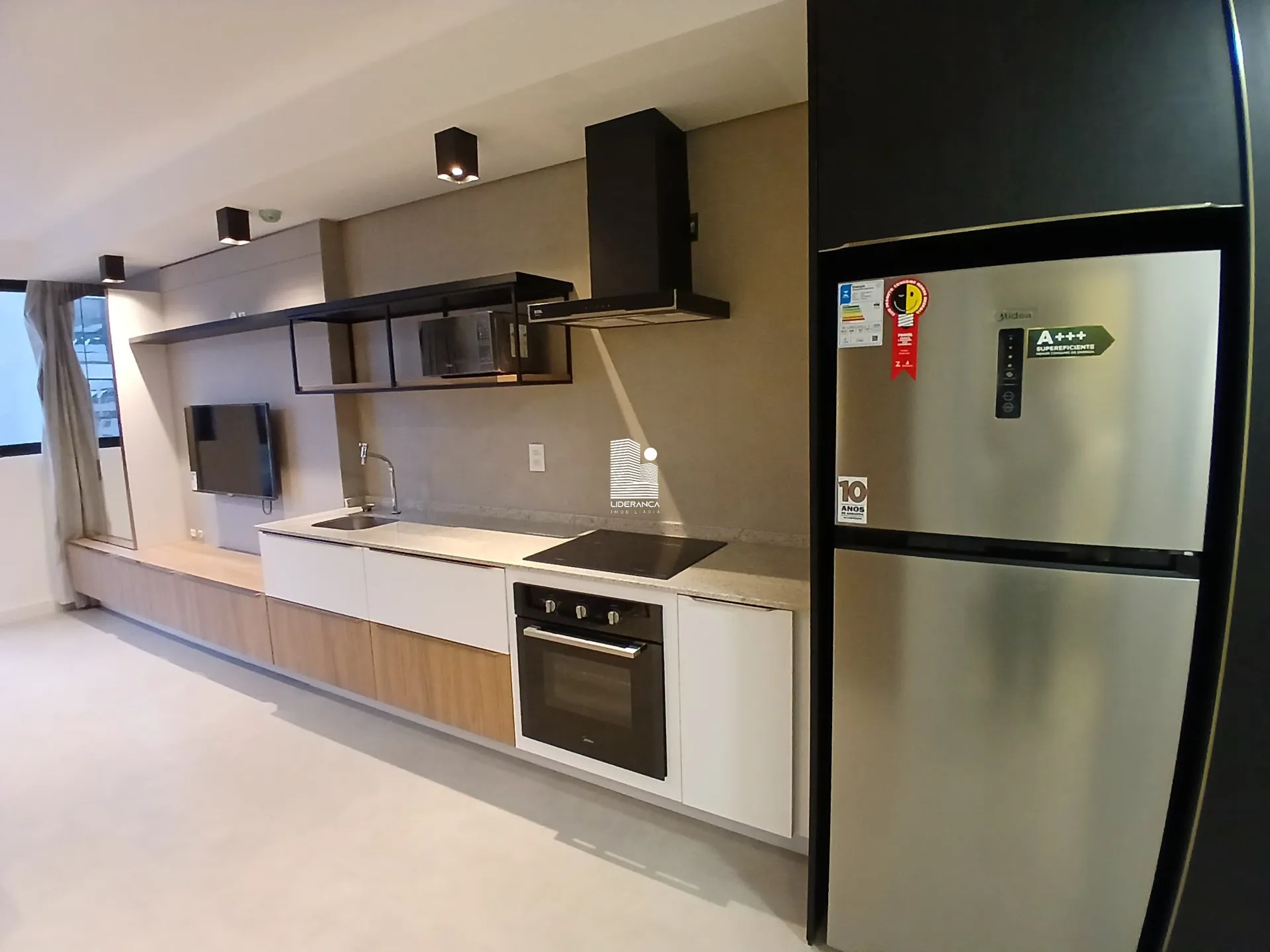 Furnished 36 m² studio on the 7th floor, no parking