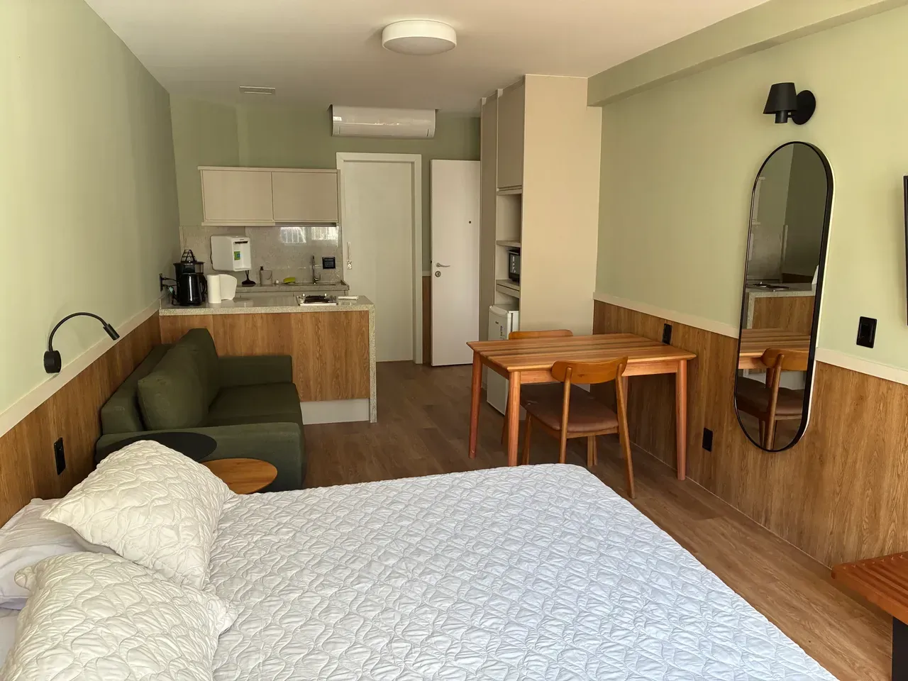 Меблированная квартира: 1 спальня и 1 ванная 150 м² — photo 3