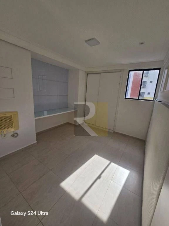Furnished apartment, 250 m², with a glass-enclosed balcony — photo 18