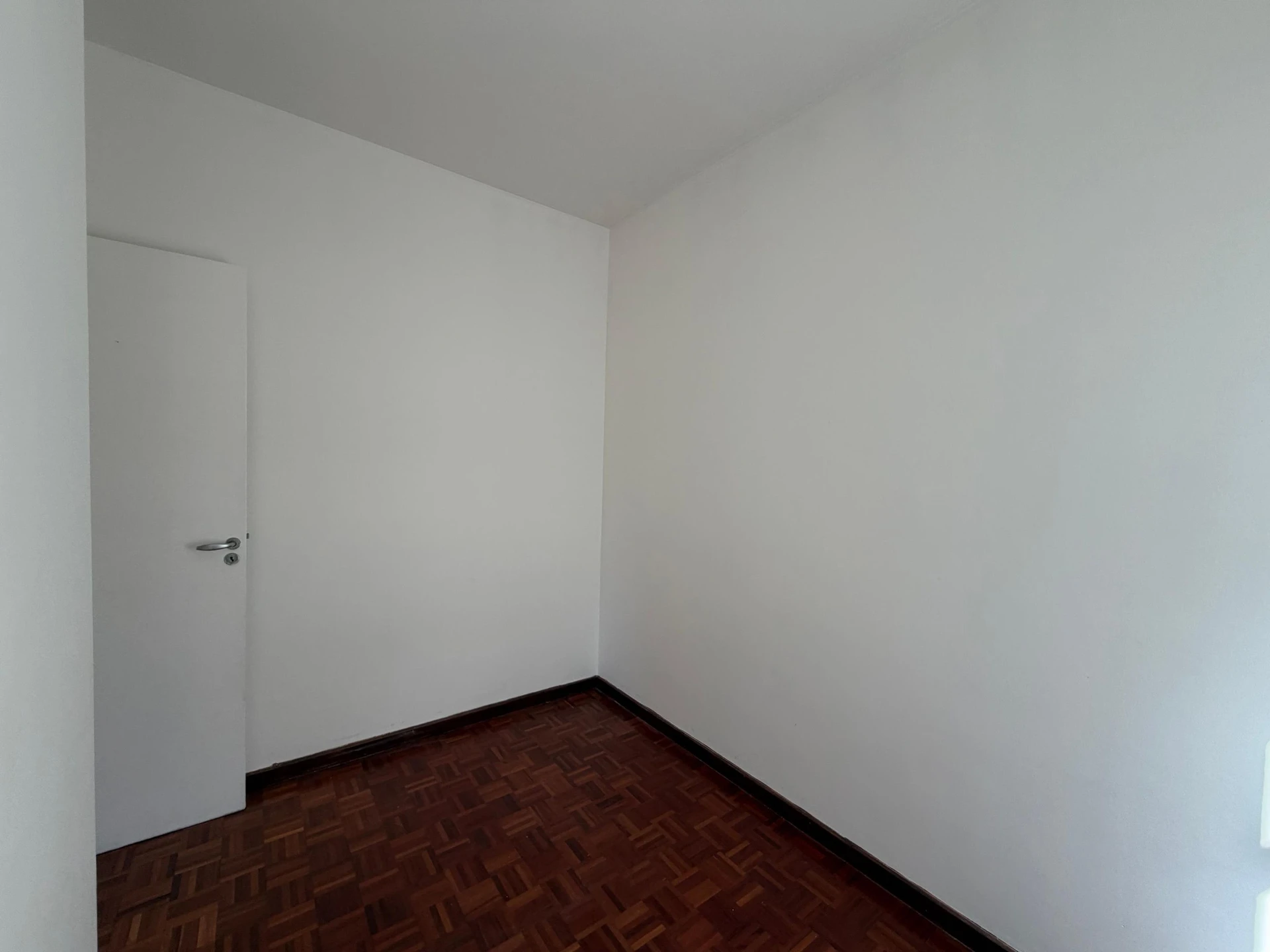 Apartamento de 3 dormitorios con 1 plaza, cocina cerrada — photo 10