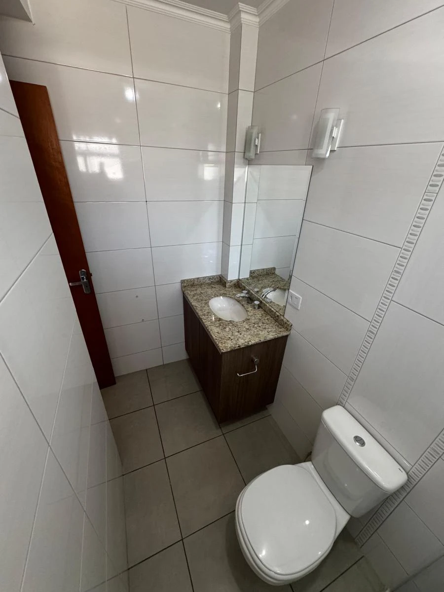 Casa de 3 quartos com varanda envidraçada — photo 17