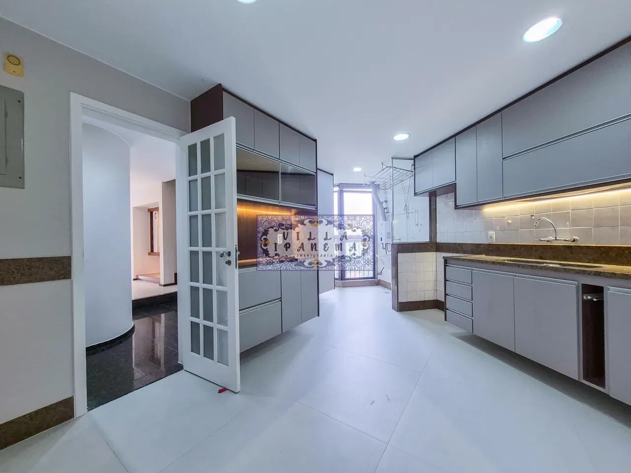200 m² apartment with 3 en-suite bedrooms and private BBQ — photo 20