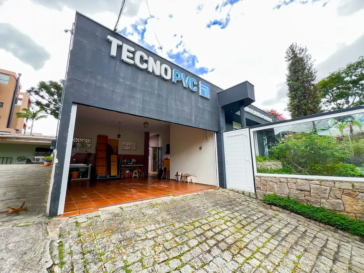 Casa comercial de 590 m², 3 dormitorios y cocina cerrada — photo 18