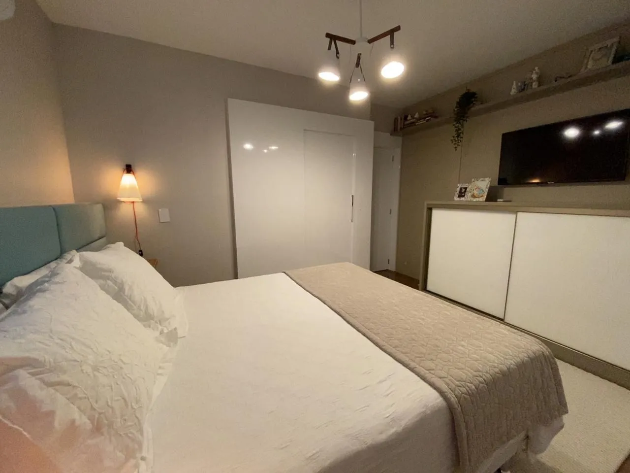 Квартира 300 м² з 3 спальнями-сюїтами та 2 місцями паркування — photo 3