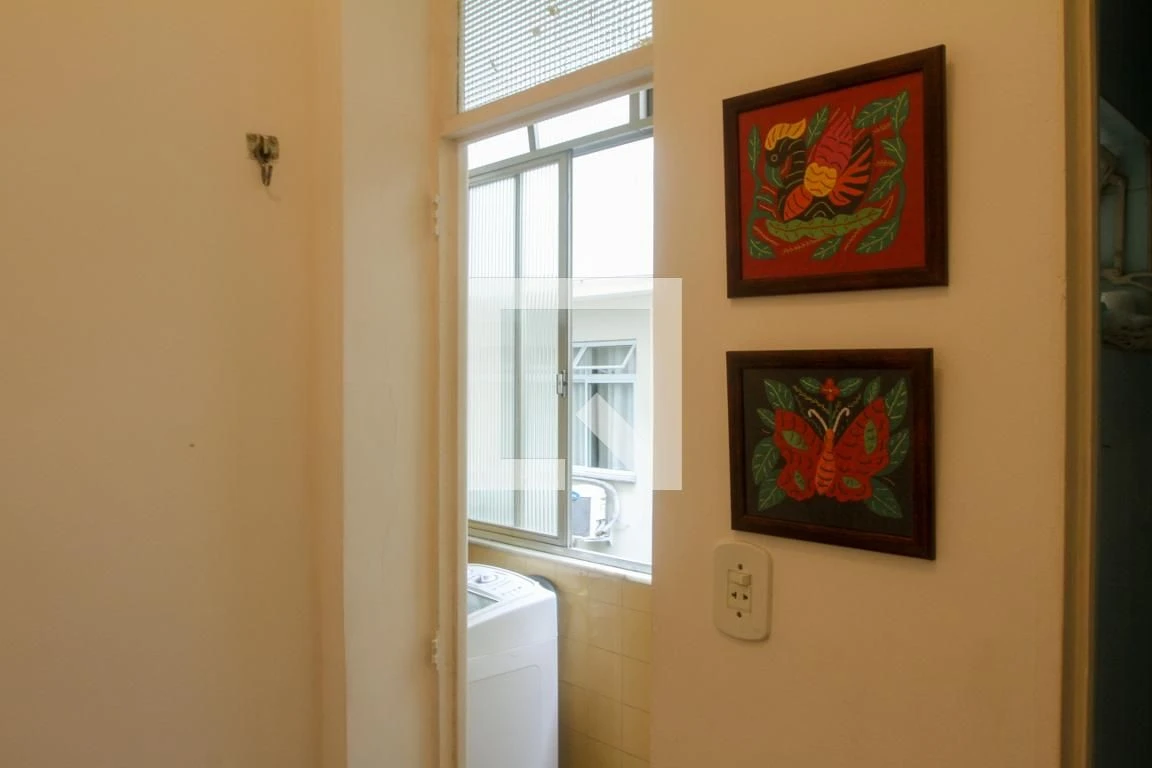 One-bedroom apartment with a washing machine — photo 24