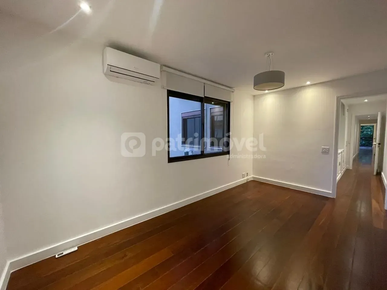 4-bedroom apartment with pool and 3 parking spaces — photo 42