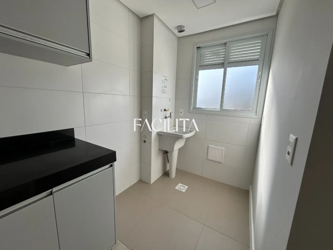Furnished 2-bedroom apartment with balcony grill and 76 m² — photo 31