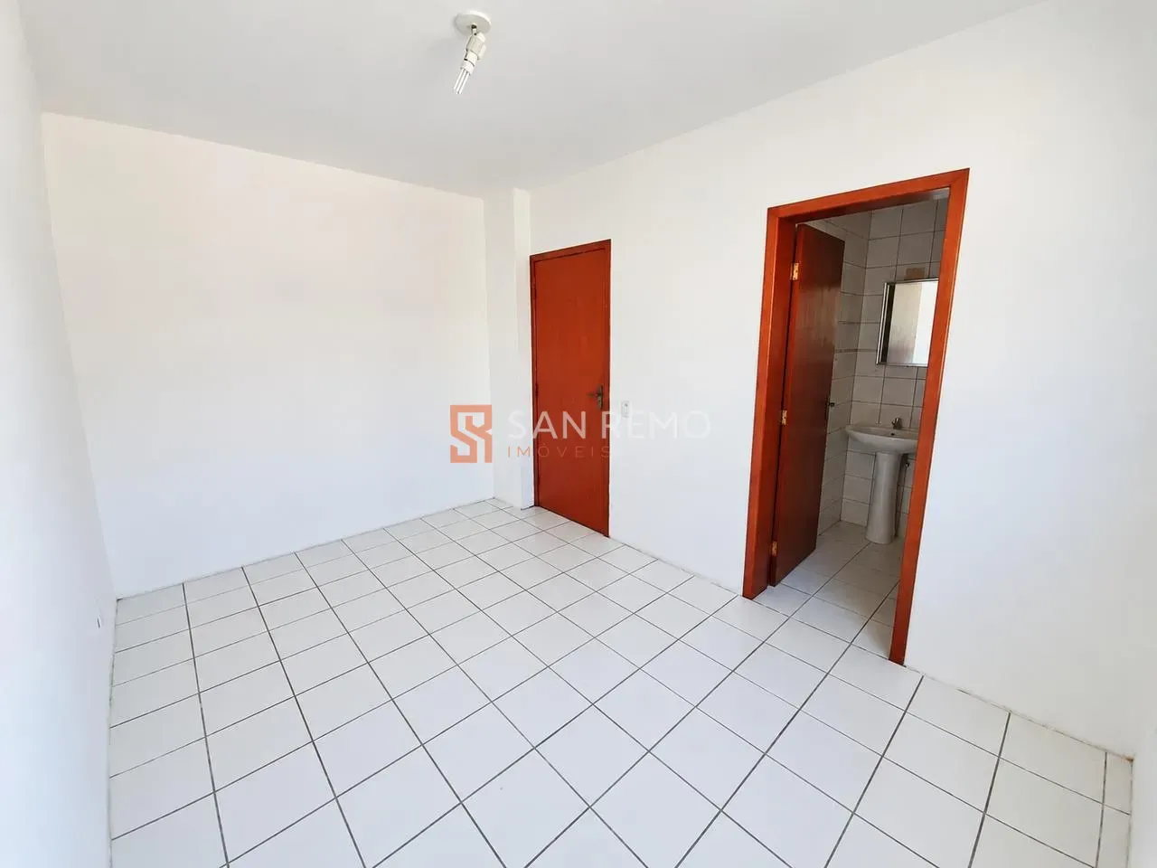 2-bedroom apartment, both with their own bathrooms, 77 m² — photo 17