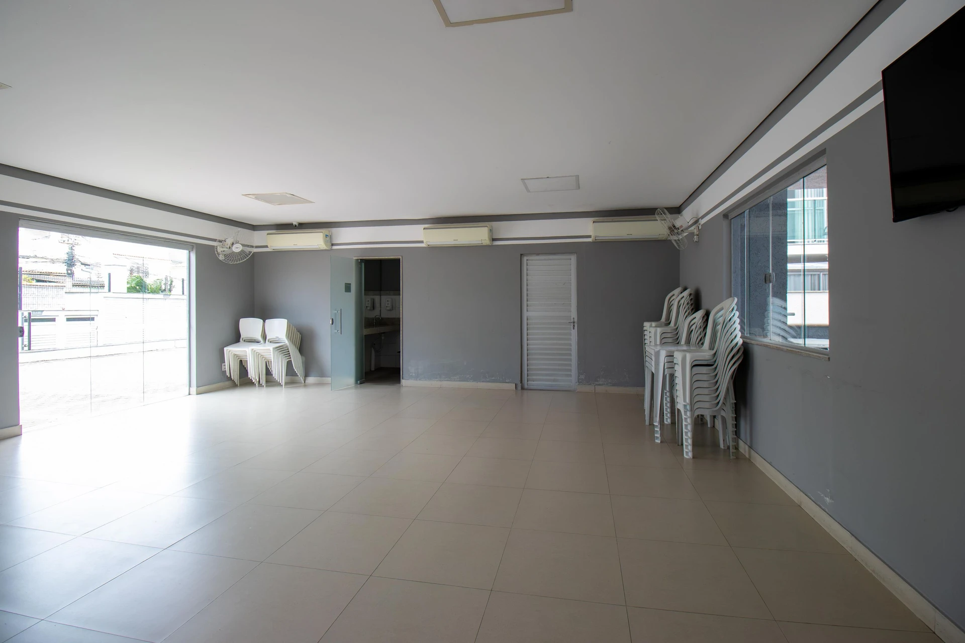 Apartamento de 2 quartos em condomínio com academia — photo 29