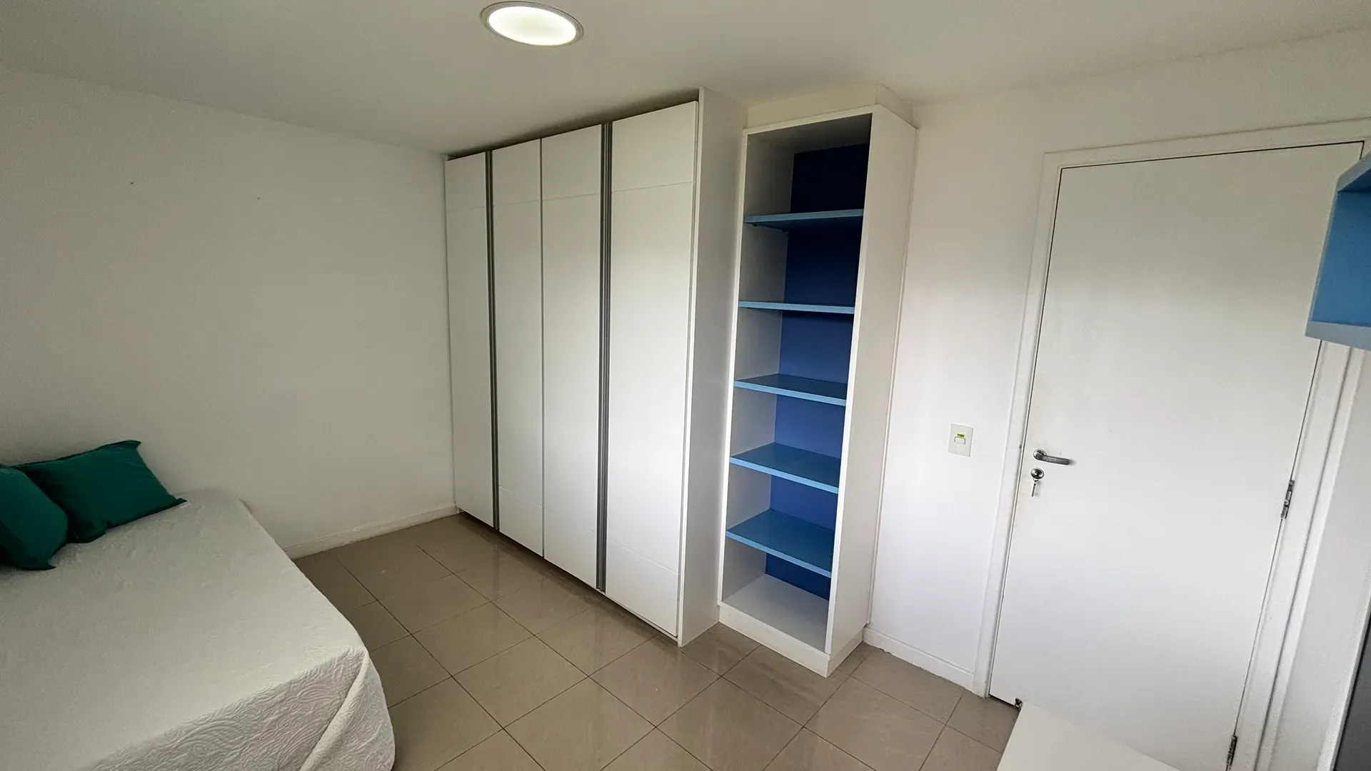 3-bedroom apartment in a building with a sauna — photo 14
