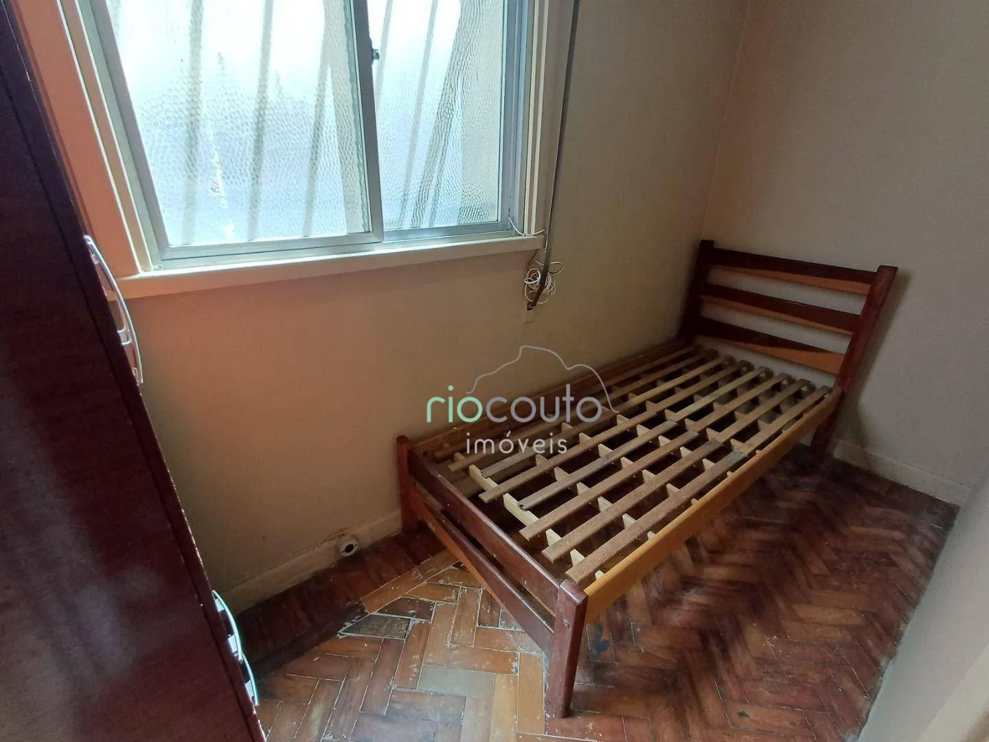 Apartamento com 3 dormitórios e piso de madeira — photo 28