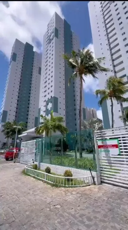 Затишна мебльована квартира з 3 спальнями та кухнею open-plan