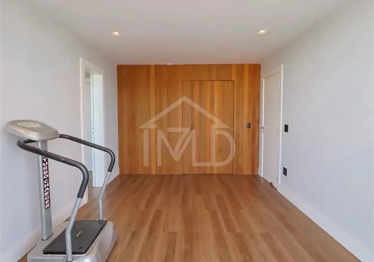 House with 5 bedrooms and 5 bathrooms, 850 m² — photo 18