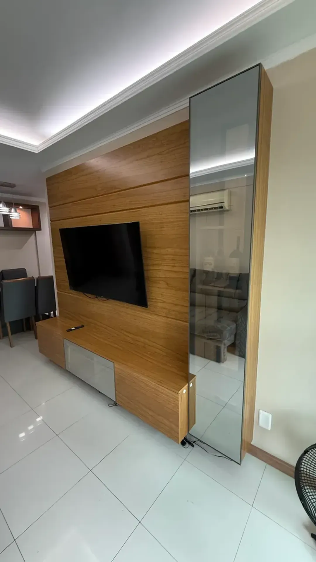 Glass-enclosed balcony in a 3-bedroom apartment, 93 m² — photo 30