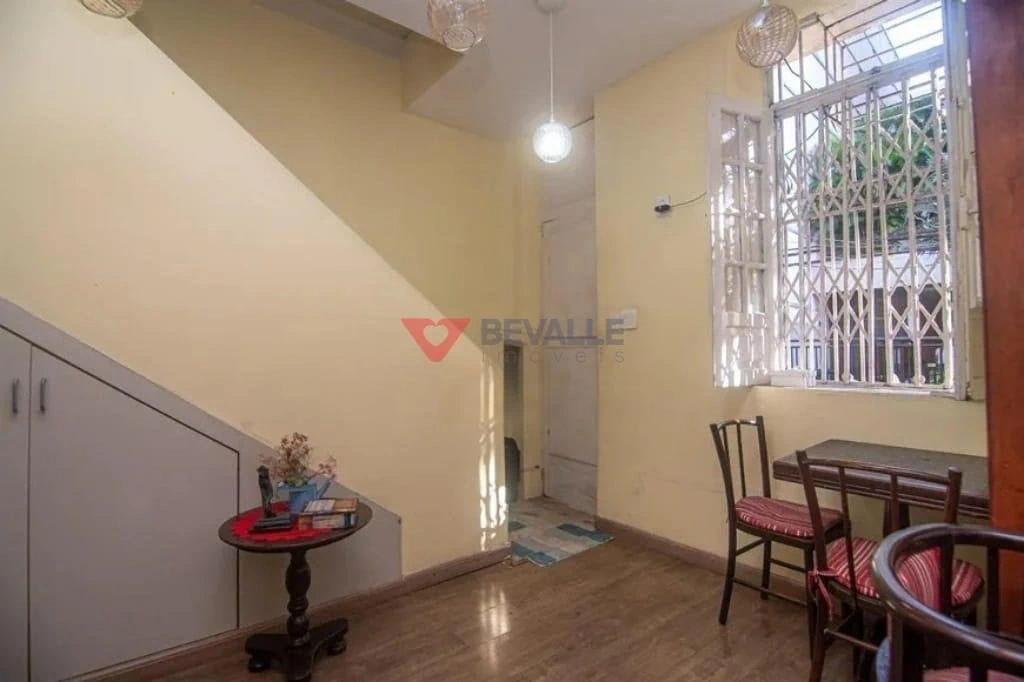 Rental house with 6 bedrooms and 300 m² — photo 16
