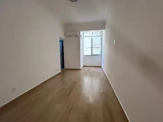 Apartment on the 2nd floor with wood or laminate floors — photo 5