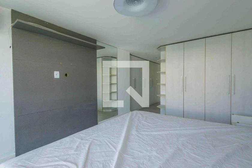 6-bedroom house with 470 m² and 7 parking spaces — photo 2
