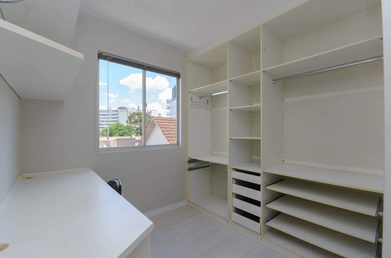 Furnished apartment, 71 m², with a home office — photo 25